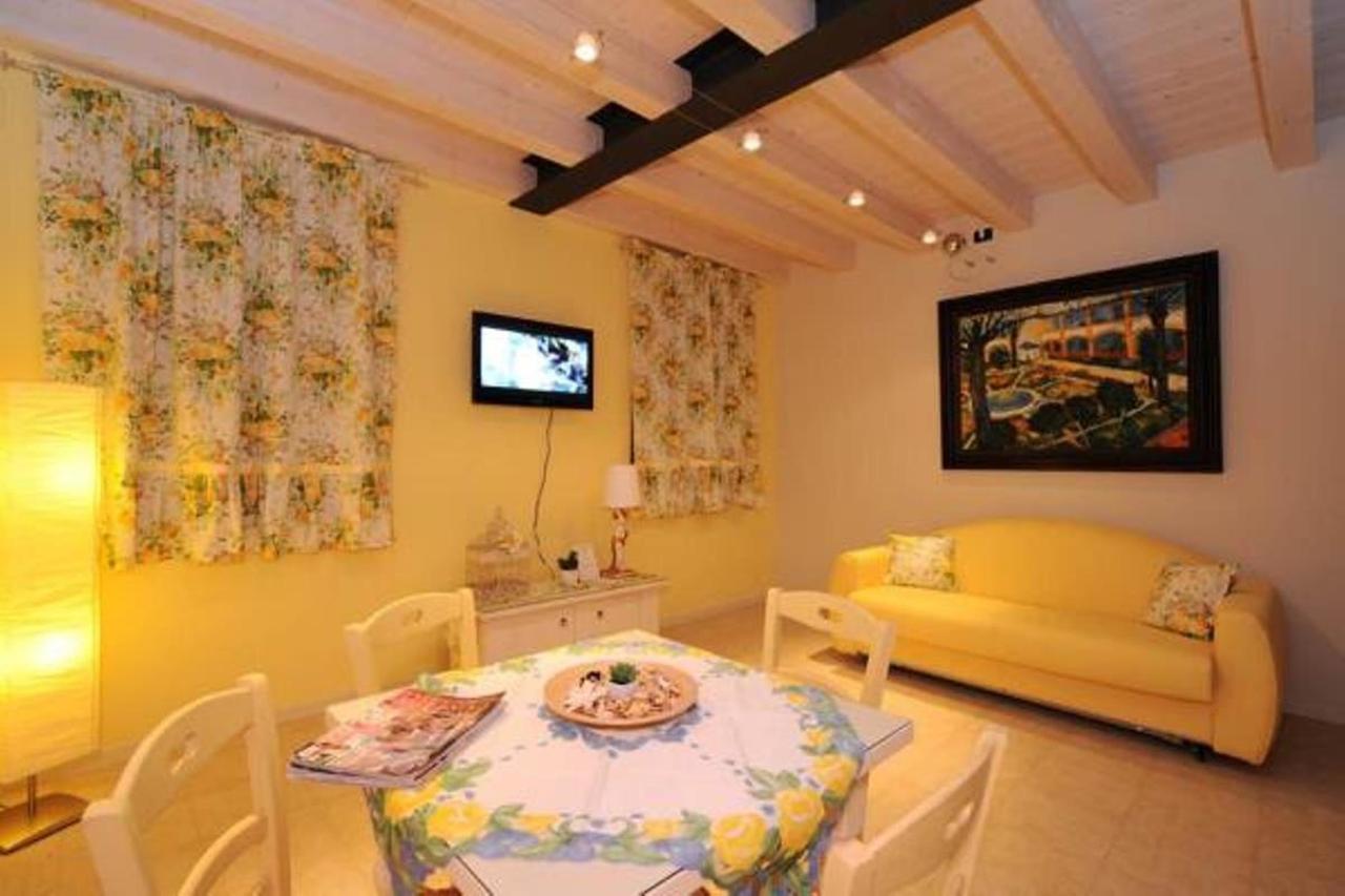Residence Ca Di Capri Бусоленго Екстериор снимка